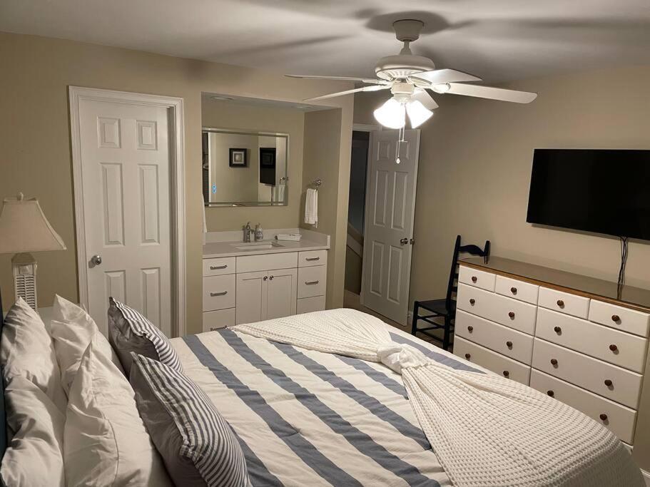 In The Heart Of Harbour Town 2Br 2Ba Pool Access Close To Beach Hilton Head Island Exterior foto